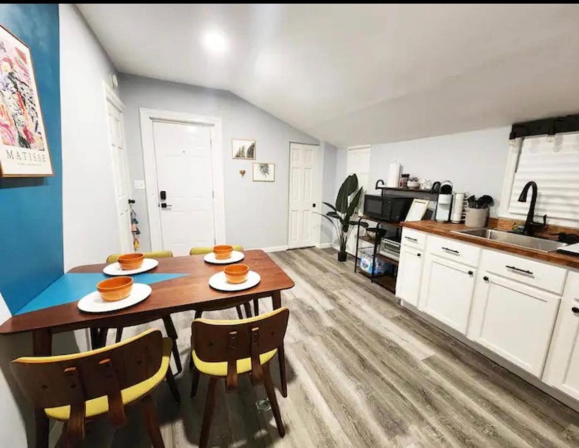 Attic Retreat 5 Minutes From Westside Market Cleveland Luaran gambar